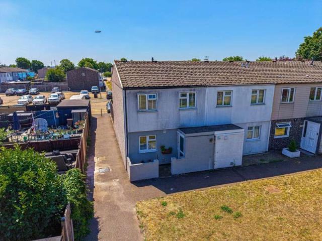 Cottage for sale in South Ockendon, Essex