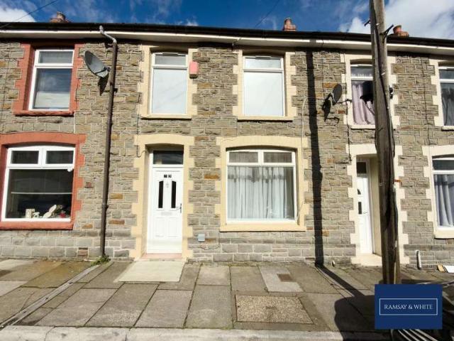 Cottage for sale in Miskin, Wales