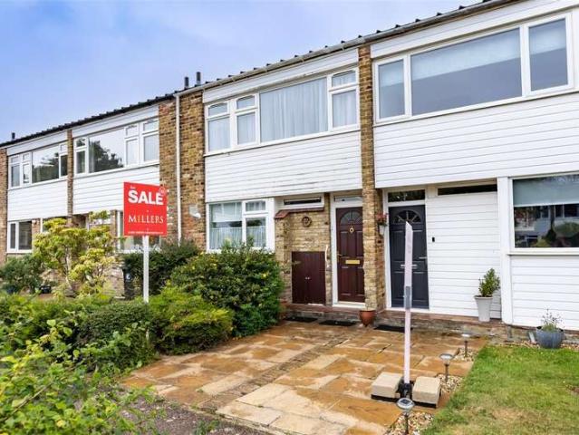Cottage for sale in Ivy Chimneys, Epping