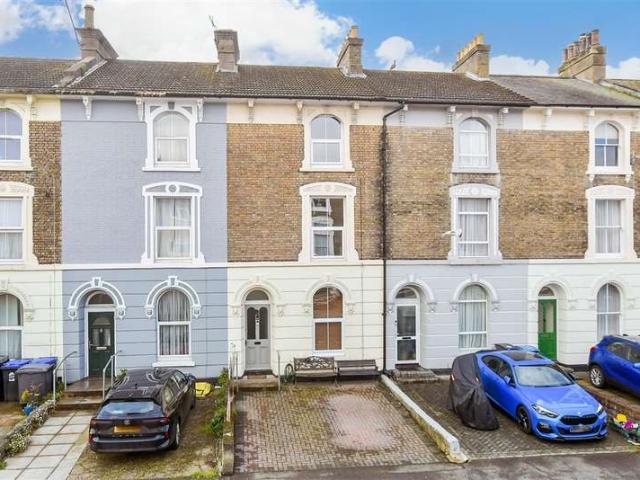 Cottage for sale in Tower Hamlets, Ash