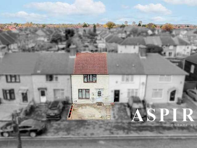 Terraced House for sale in Dagenham, Dagenham