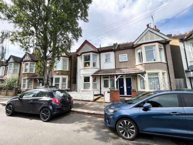 Terraced House for sale in Southend-on-sea, Prittlewell