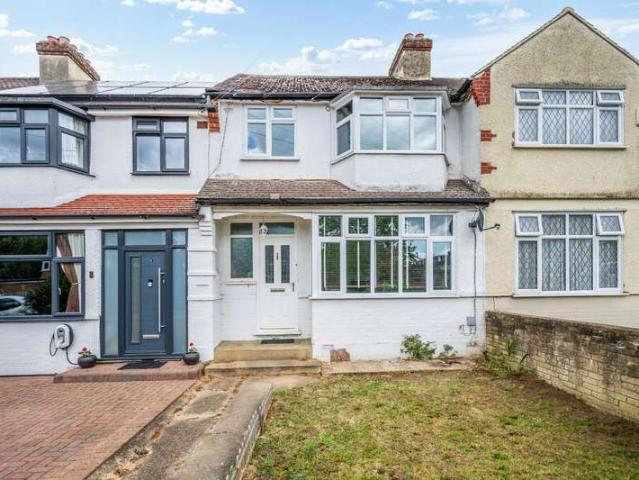 Cottage for sale in Stoneleigh, Ewell