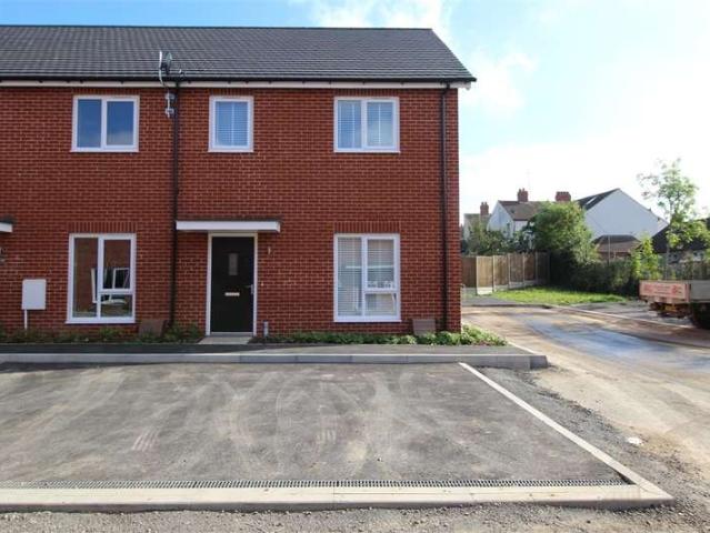 Cottage for sale in Bletchley and Fenny Stratford, Bletchley
