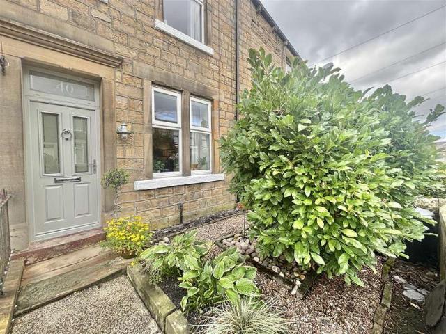 Cottage for sale in Hadfield, High Peak