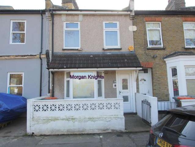 Cottage for sale in Maryland, Greater London