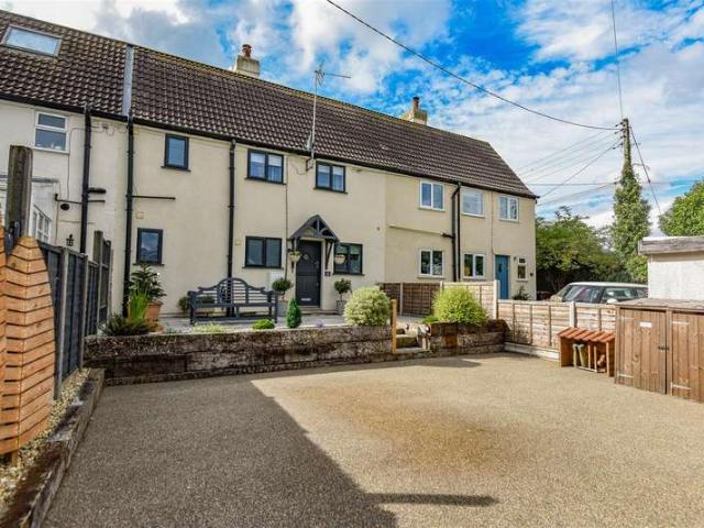 Cottage for sale in Upthorpe, Stroud