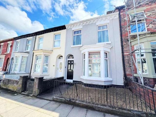 Cottage for sale in Calderstones