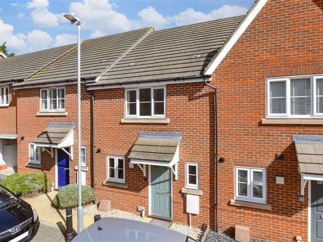 Cottage for sale in Middle Deal, Dover