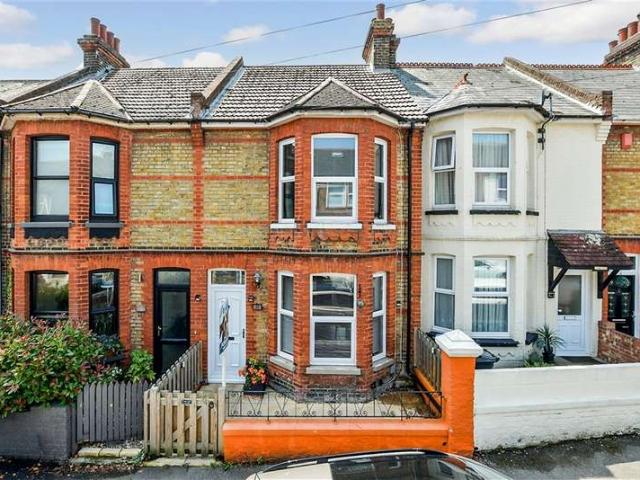 Cottage for sale in East Cliff, Acol