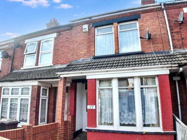 Cottage for sale in Spring Park, Luton