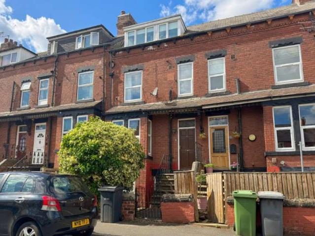 Cottage for sale in Armley, West Yorkshire