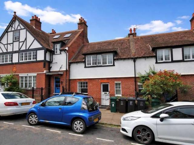 Cottage for sale