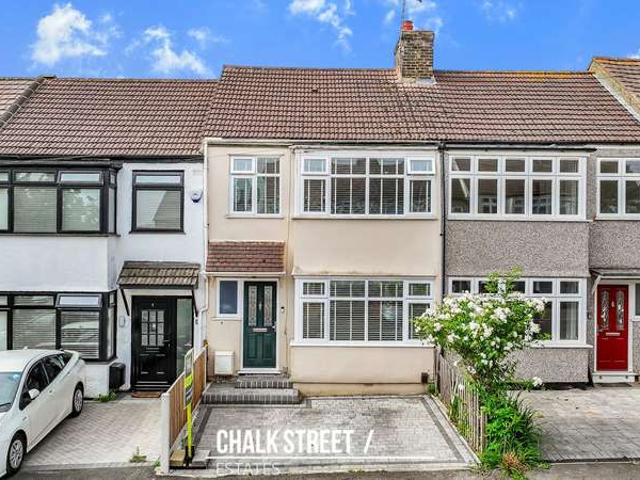Cottage for sale in Emerson Park, Greater London