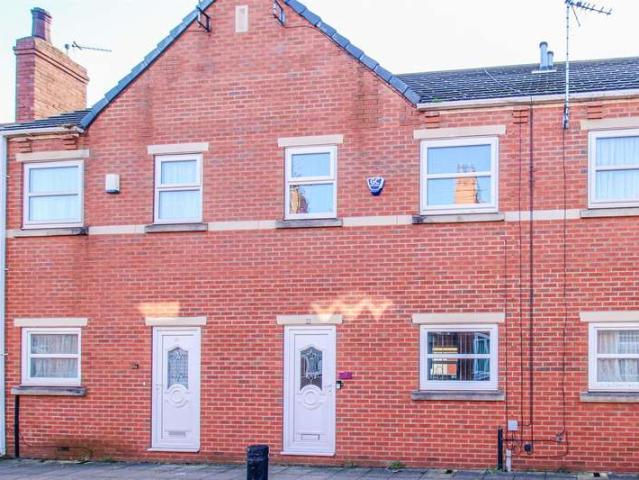 Property for sale in Cutsyke, Castleford