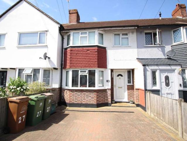 Cottage for sale in Worcester Park, Greater London