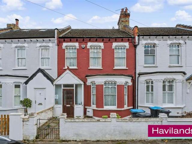 Cottage for sale in Winchmore Hill, Palmers Green