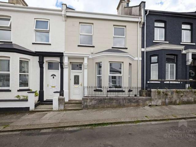 Cottage for sale in Mount Wise