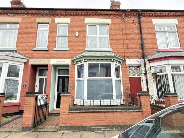 Cottage for sale in Belgrave, Old Wharf