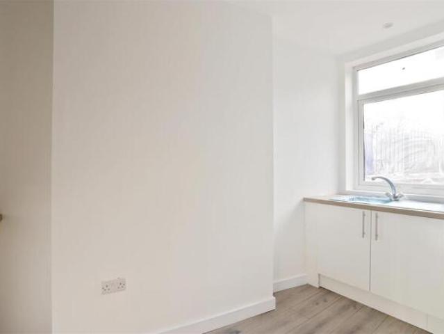 Cottage for rent in Saint George's, Sheffield