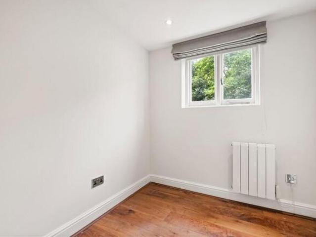 Cottage for rent in Kensington, Calderstones