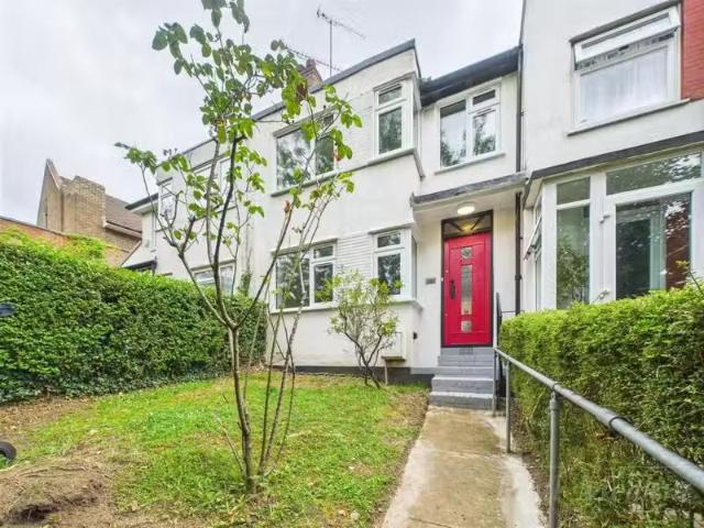 House for rent in London Borough of Croydon, Selsdon