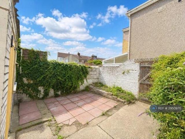 Cottage for rent in Sheerness, Oad Street