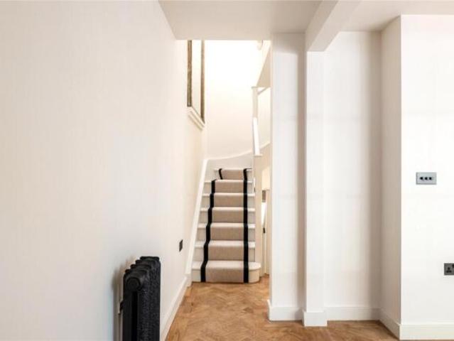 Cottage for rent in Cat Hill