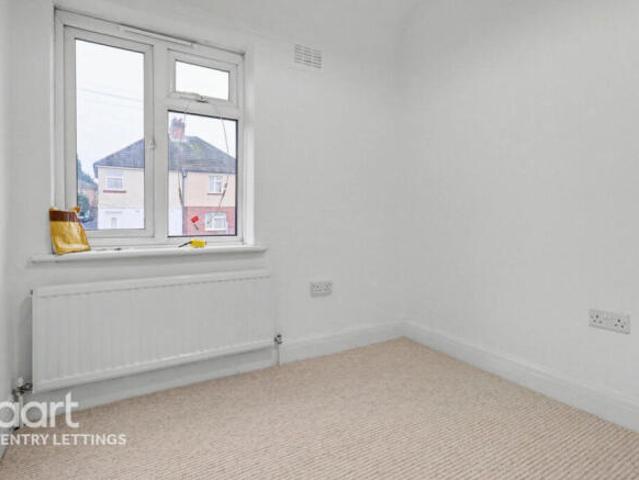 Cottage for rent in Courthouse Green, West Midlands