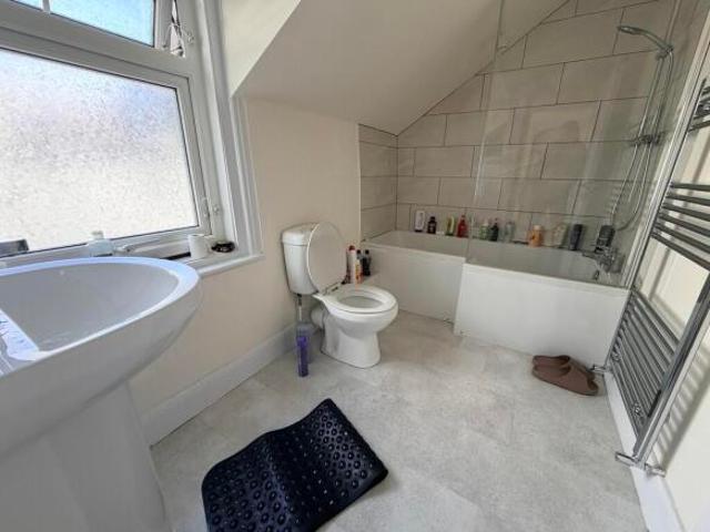 Cottage for rent in Upperton, Eastbourne