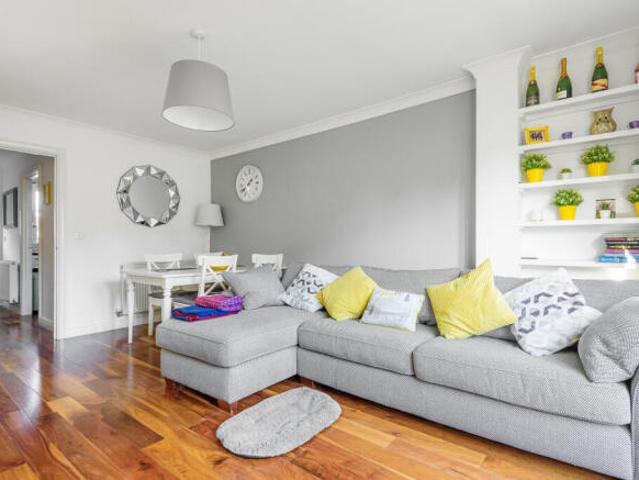 Cottage for rent in The Slade, Oxfordshire