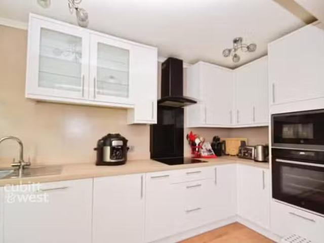 House for rent in London Borough of Croydon, Shirley