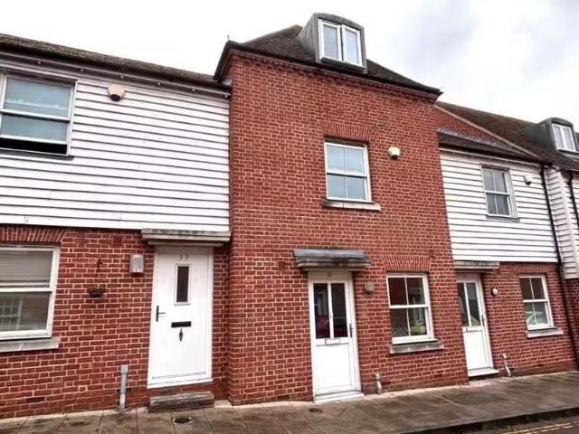 House for rent in Barracks, The Bridge