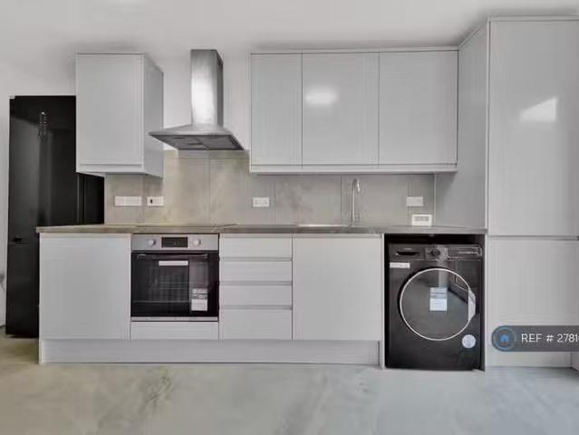 House for rent in Enfield, Greater London