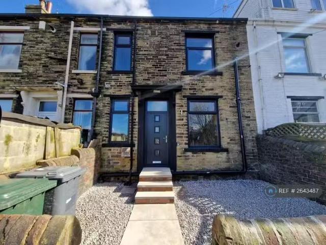 House for rent in Lower Wyke, West Yorkshire
