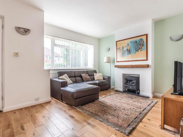 Cottage for rent in Lee