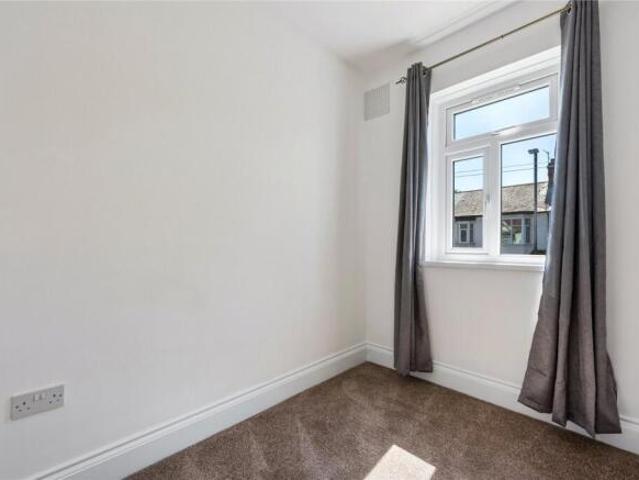 Cottage for rent in Tottenham, Greater London