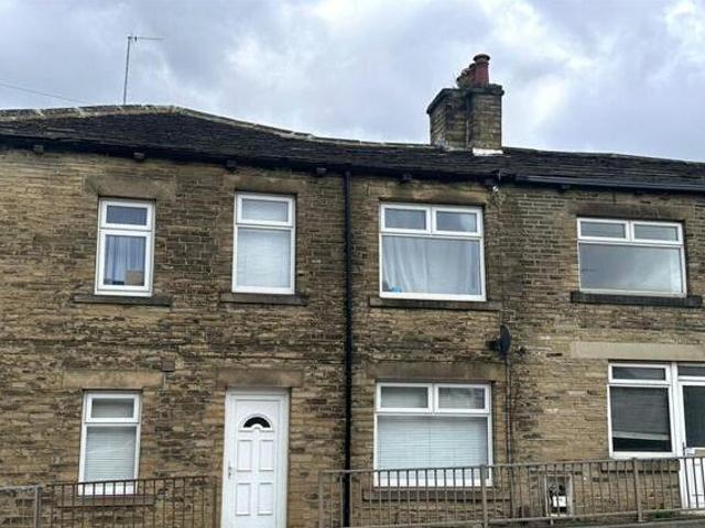 House for rent in Hove Edge, Brighouse