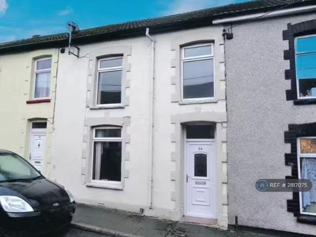 House for rent in Ynyshir, Wales