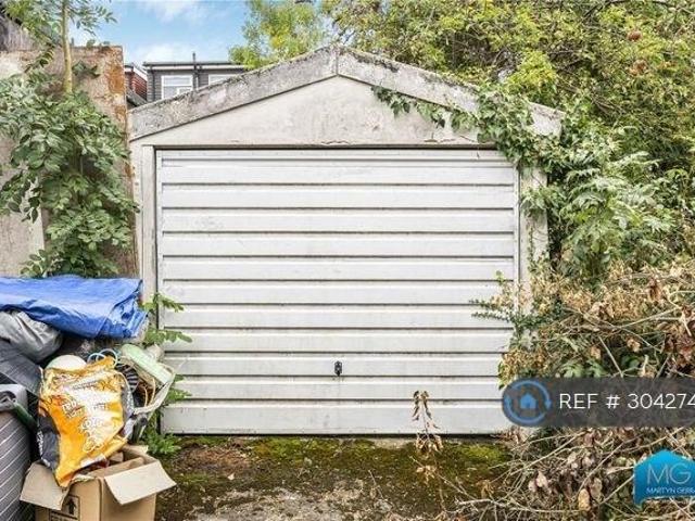 Cottage for rent in Cat Hill