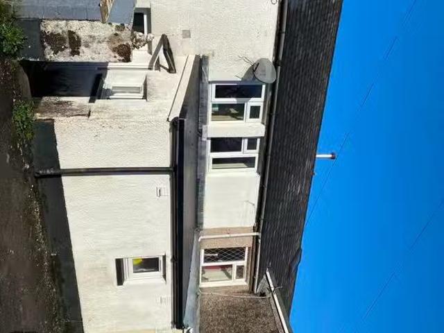 House for rent in Middridge