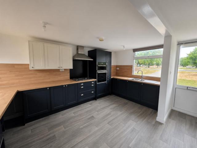 Cottage for rent in Bransholme, Hull