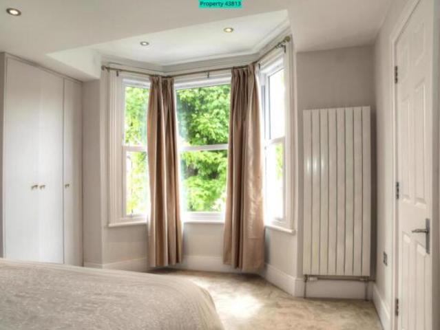 Cottage for rent in Cat Hill