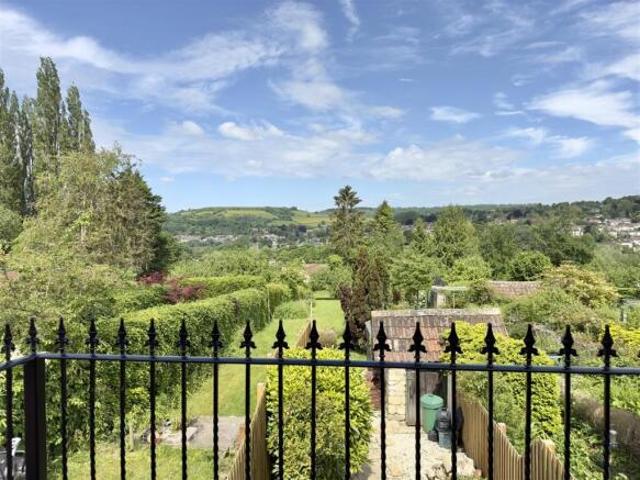 Cottage for rent in The Bridge, Kent