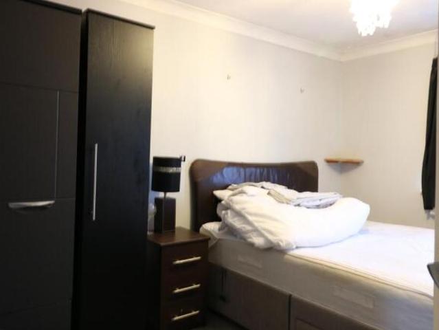 Cottage for rent in Reading
