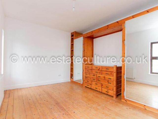 Cottage for rent in West Midlands