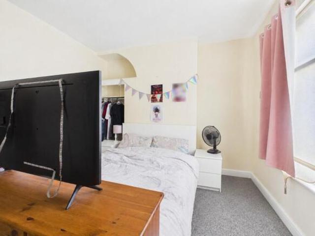 Cottage for rent in Bootle, Sefton