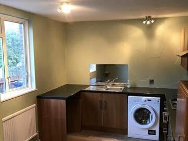 House for rent in Fole, Surrey