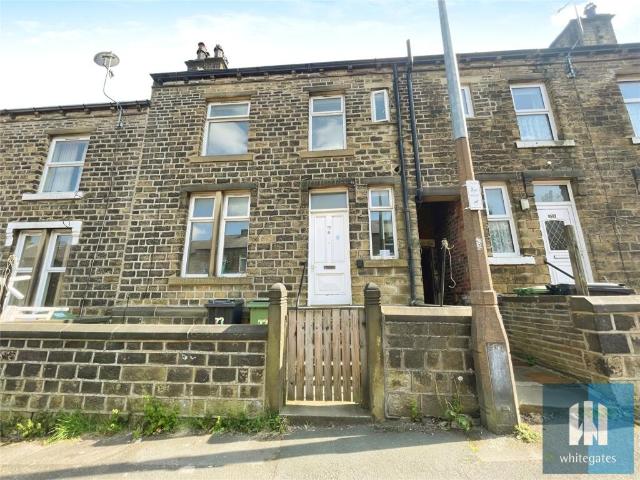 Terraced House for rent in Crosland Moor