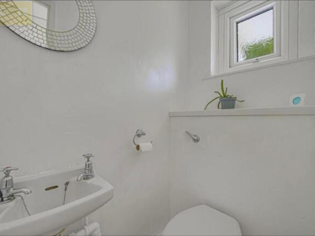 Cottage for rent in Dromore, Oxfordshire